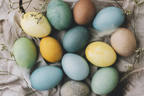How to Create Easter Eggs Using Natural Dyes